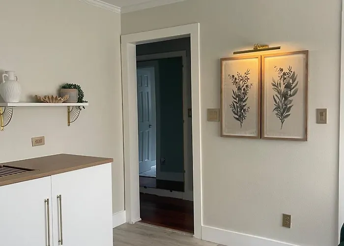 The Tamara Apartment Pensacola